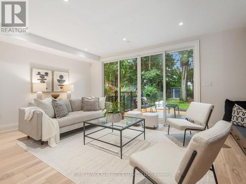 527 Windermere Avenue, Toronto, ON - Indoor Photo Showing Living Room