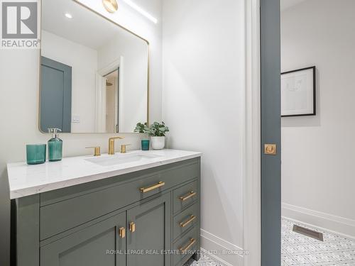 527 Windermere Avenue, Toronto, ON - Indoor Photo Showing Bathroom