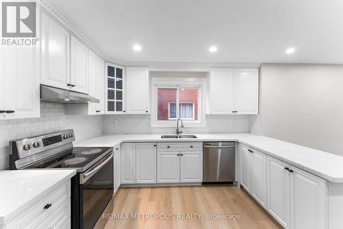 13 Hedgerow Avenue, Brampton, ON - Indoor Photo Showing Kitchen With Double Sink