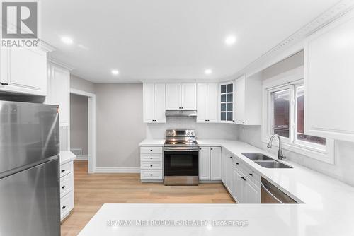 13 Hedgerow Avenue, Brampton, ON - Indoor Photo Showing Kitchen With Double Sink