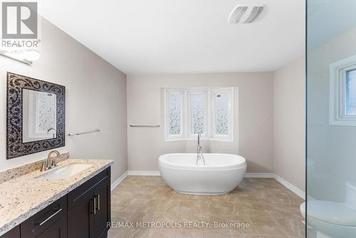 13 Hedgerow Avenue, Brampton, ON - Indoor Photo Showing Bathroom