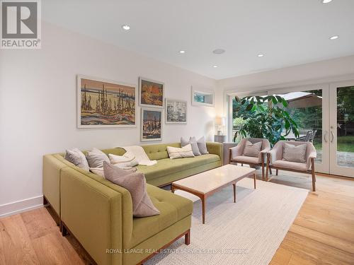 376 Runnymede Road, Toronto, ON - Indoor Photo Showing Living Room