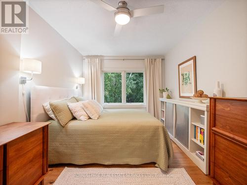 376 Runnymede Road, Toronto, ON - Indoor Photo Showing Bedroom