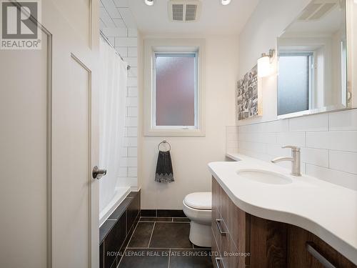 376 Runnymede Road, Toronto, ON - Indoor Photo Showing Bathroom