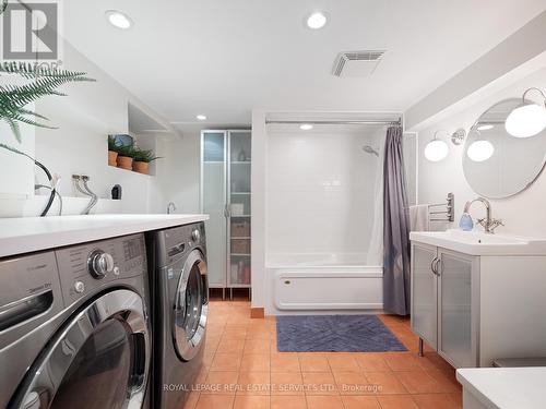 376 Runnymede Road, Toronto, ON - Indoor Photo Showing Laundry Room