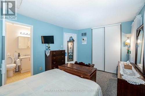 5 Greenleaf Crescent, Brampton, ON - Indoor Photo Showing Bedroom