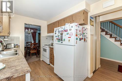 5 Greenleaf Crescent, Brampton, ON - Indoor Photo Showing Kitchen With Double Sink