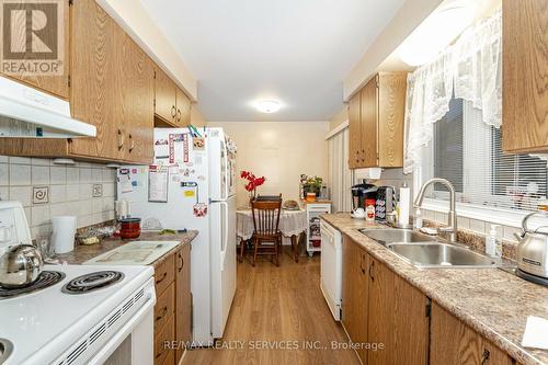 5 Greenleaf Crescent, Brampton, ON - Indoor Photo Showing Kitchen With Double Sink