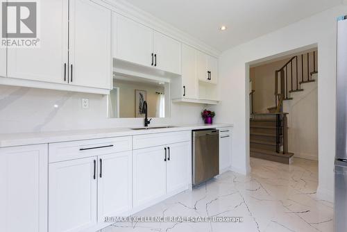 61 Drinkwater Road, Brampton, ON - Indoor Photo Showing Kitchen