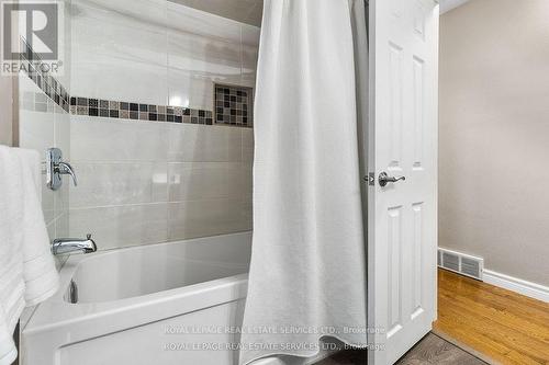 72 Richelieu Drive, St. Catharines, ON - Indoor Photo Showing Bathroom