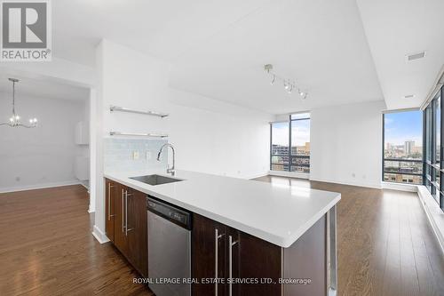 2002 - 438 King Street W, Toronto, ON - Indoor Photo Showing Kitchen