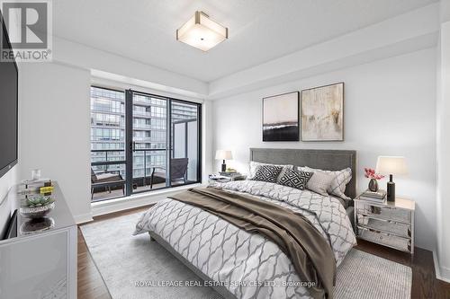 2002 - 438 King Street W, Toronto, ON - Indoor Photo Showing Bedroom