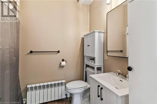 355 Princess Street Unit# 1, Shallow Lake, ON - Indoor Photo Showing Bathroom