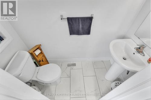 877 Edinburg Drive, Woodstock, ON - Indoor Photo Showing Bathroom