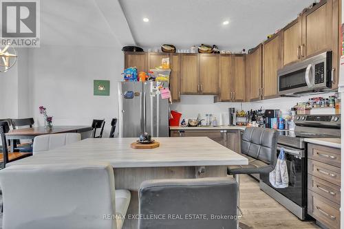 877 Edinburg Drive, Woodstock, ON - Indoor Photo Showing Kitchen