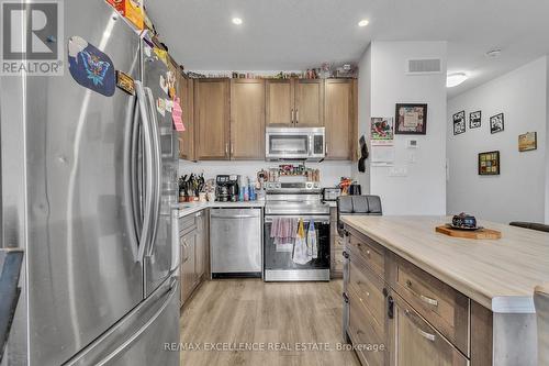 877 Edinburg Drive, Woodstock, ON - Indoor Photo Showing Kitchen