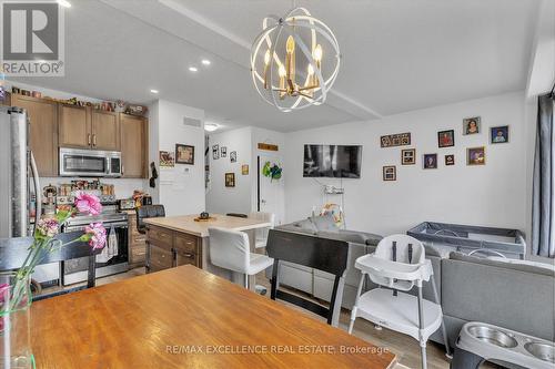 877 Edinburg Drive, Woodstock, ON - Indoor Photo Showing Kitchen