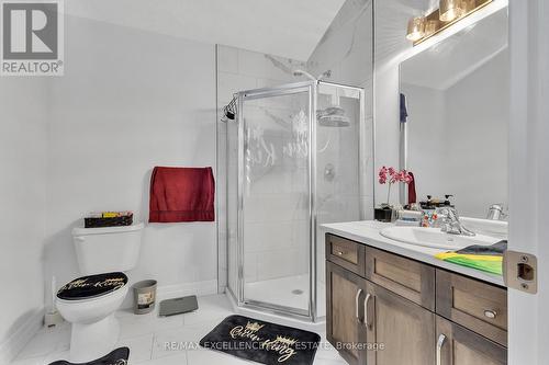 877 Edinburg Drive, Woodstock, ON - Indoor Photo Showing Bathroom