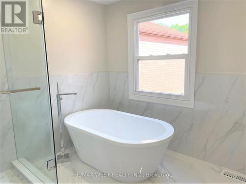 57 Ponymeadow Terrace, Toronto, ON - Indoor Photo Showing Bathroom