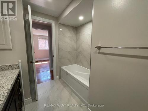 57 Ponymeadow Terrace, Toronto, ON - Indoor Photo Showing Bathroom