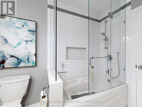 394 Glad Park Avenue, Whitchurch-Stouffville, ON - Indoor Photo Showing Bathroom