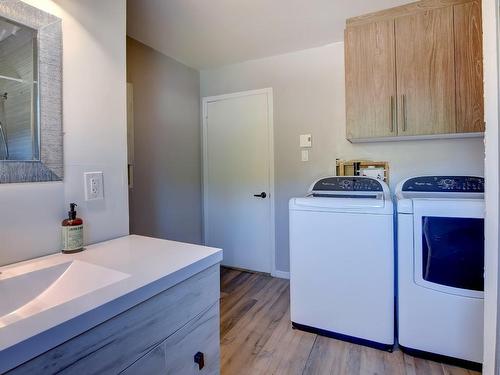 Salle de bains - 130 Rue Bruno, Saint-Jean-De-Matha, QC - Indoor Photo Showing Laundry Room