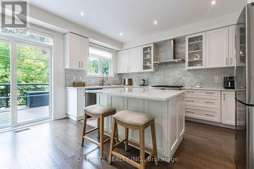 44 Elysian Fields Circle, Brampton, ON - Indoor Photo Showing Kitchen With Upgraded Kitchen