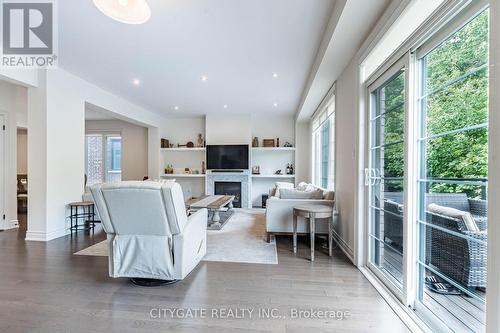 44 Elysian Fields Circle, Brampton, ON - Indoor Photo Showing Living Room