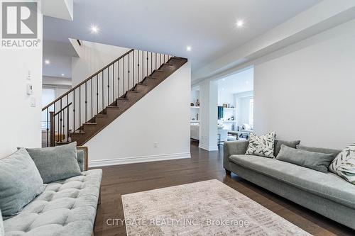 44 Elysian Fields Circle, Brampton, ON - Indoor Photo Showing Living Room