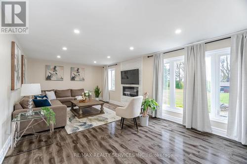 15075 Humberstation Road, Caledon, ON - Indoor Photo Showing Living Room With Fireplace