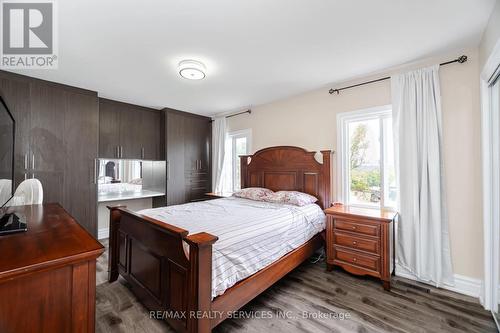 15075 Humberstation Road, Caledon, ON - Indoor Photo Showing Bedroom