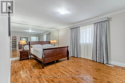 10690 Trafalgar Road, Halton Hills, ON - Indoor Photo Showing Bedroom