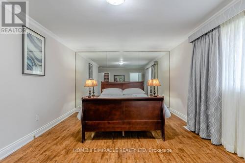 10690 Trafalgar Road, Halton Hills, ON - Indoor Photo Showing Bedroom