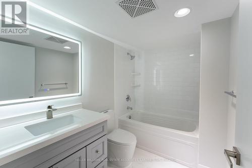 1517 - 185 Legion Road N, Toronto, ON - Indoor Photo Showing Bathroom