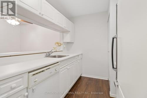 522 - 1450 Glen Abbey Gate, Oakville, ON - Indoor Photo Showing Kitchen