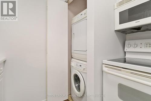 522 - 1450 Glen Abbey Gate, Oakville, ON - Indoor Photo Showing Laundry Room