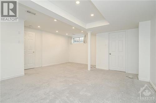 79 Locheland Crescent, Ottawa, ON - Indoor Photo Showing Other Room