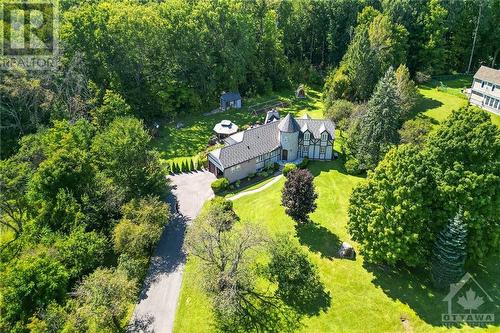 This property is the epitome of luxury living, combining elegance, comfort, and functionality in a spectacular setting. Located just minutes from Orleans, it’s sure to captivate nature enthusiasts - 1390 Millburn Crescent, Ottawa, ON - Outdoor