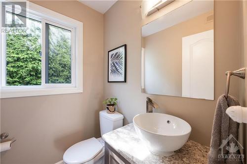 1691 Belcourt Boulevard, Ottawa, ON - Indoor Photo Showing Bathroom