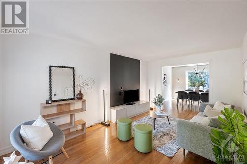 1691 Belcourt Boulevard, Ottawa, ON - Indoor Photo Showing Living Room