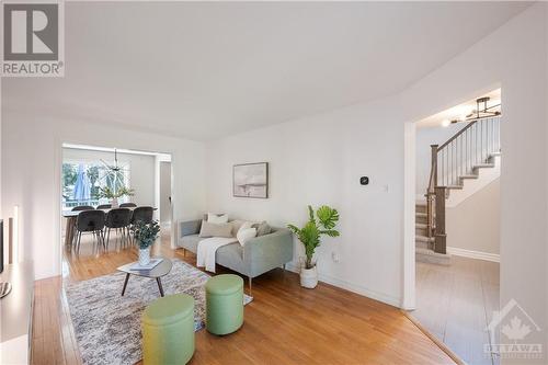 1691 Belcourt Boulevard, Ottawa, ON - Indoor Photo Showing Living Room