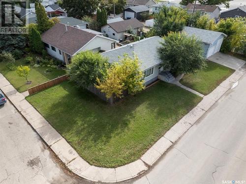 1805 Clarence Avenue S, Saskatoon, SK - Outdoor