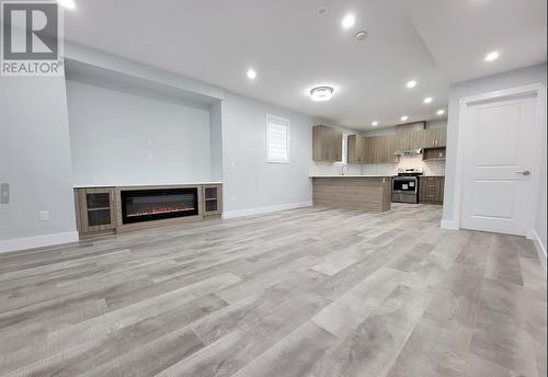 1046 Martin Avenue Unit# 3, Kelowna, BC - Indoor With Fireplace