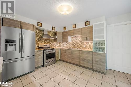 10 Musquake Court, Tiny Twp, ON - Indoor Photo Showing Kitchen With Upgraded Kitchen