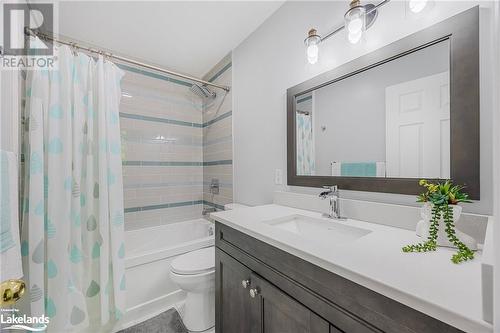 10 Musquake Court, Tiny Twp, ON - Indoor Photo Showing Bathroom