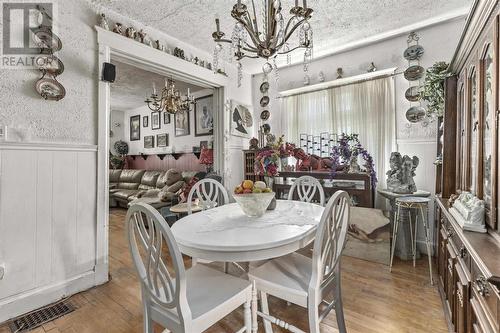 229 Huron St, Sault Ste. Marie, ON - Indoor Photo Showing Dining Room