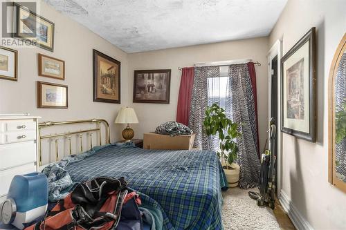 229 Huron St, Sault Ste. Marie, ON - Indoor Photo Showing Bedroom