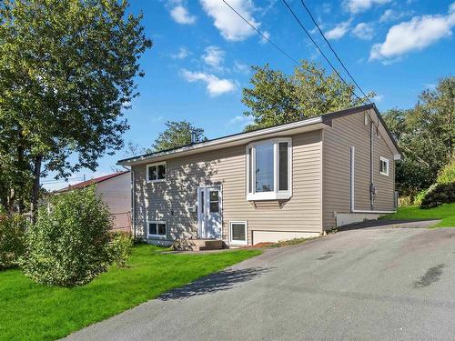 207 Smokey Drive, Lower Sackville, NS 