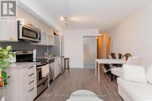 508E - 36 Lisgar Street, Toronto, ON - Indoor Photo Showing Kitchen With Upgraded Kitchen