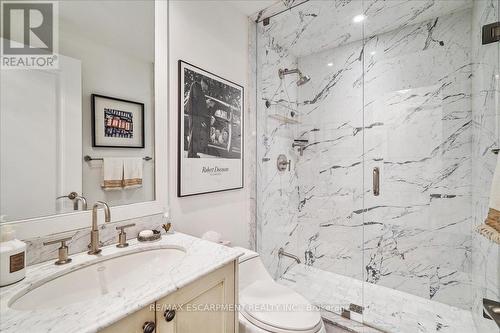 304 - 68 Yorkville Avenue N, Toronto, ON - Indoor Photo Showing Bathroom